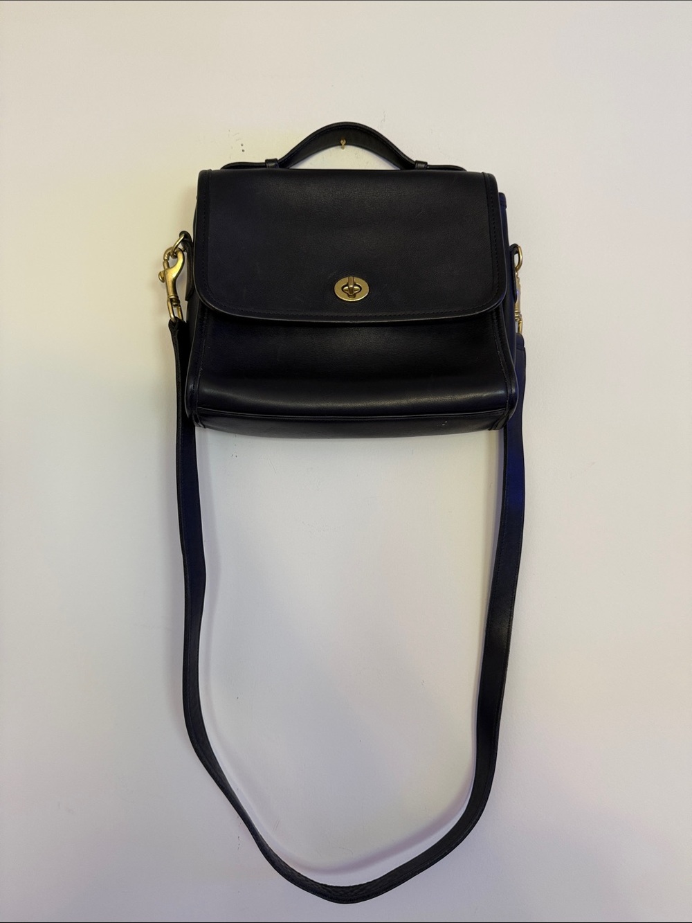 Vintage Coach Court Bag 9870 Black Leather Crossbody USA Made - Picture 2 of 9